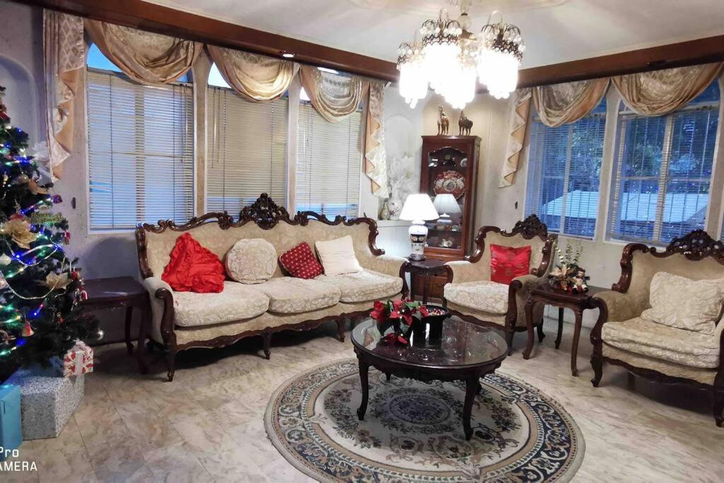 Big House In Quezon City Маніла Екстер'єр фото